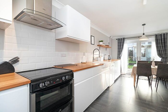 3 Bedroom Terraced House For Sale In Norlands, Errol, Perth, PH2