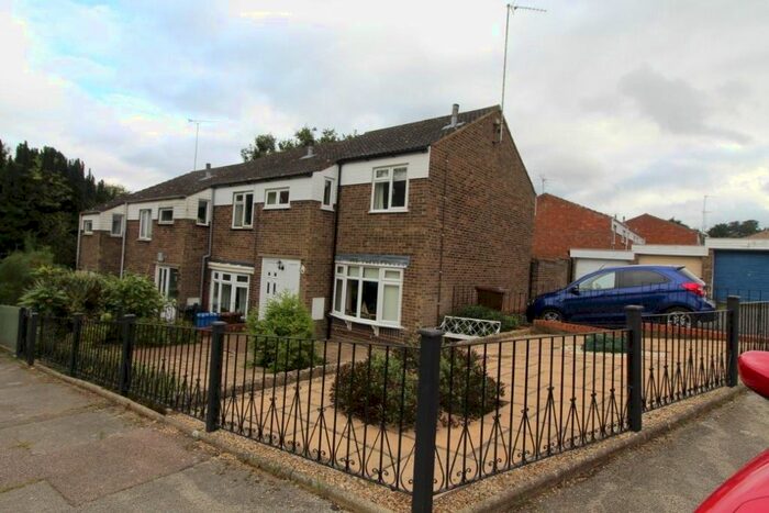 3 Bedroom End Of Terrace House To Rent In Fountains Road, Ipswich IP2