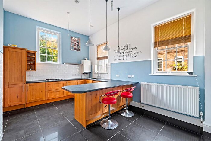 2 Bedroom Flat For Sale In High Street, Willingham By Stow, Gainsborough, DN21