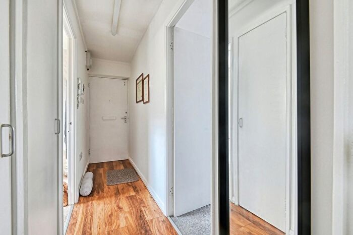 1 Bedroom Flat For Sale In Jockey Road, Sutton Coldfield, B73