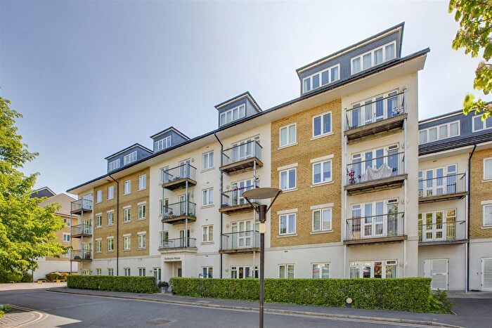 2 Bedroom Flat To Rent In Park Lodge Avenue, West Drayton, UB7