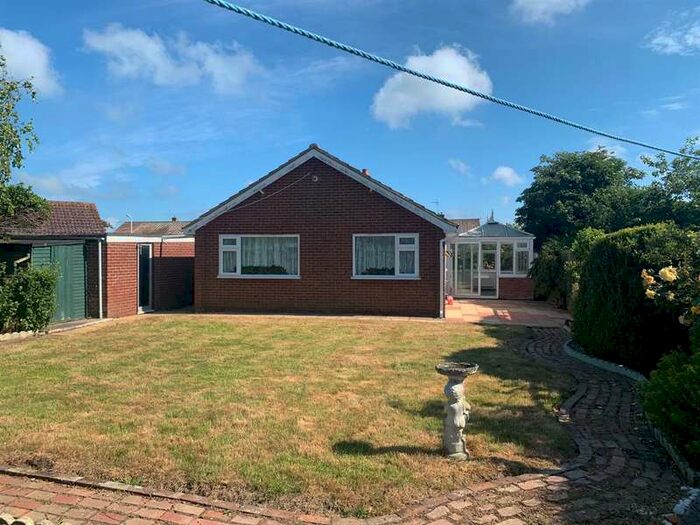 3 Bedroom Bungalow To Rent In The Fairway, Dymchurch, Romney Marsh Kent