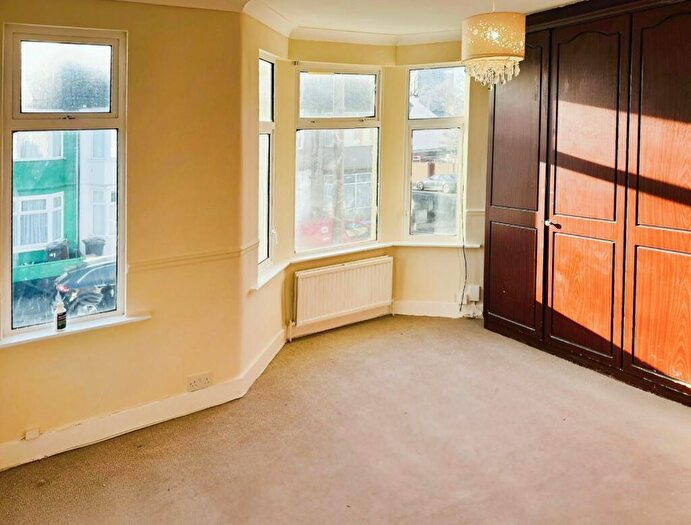 3 Bedroom Terraced House To Rent In St. Awdrys Road, Barking, IG11