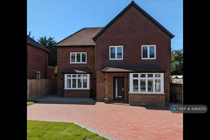 4 Bedroom Detached House To Rent In Lothian Wood, Tadworth, KT20