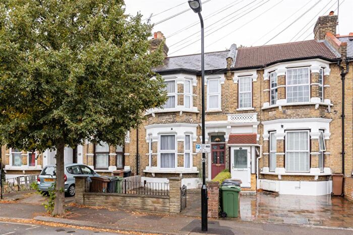 4 Bedroom House For Sale In Kings Road, Leytonstone, E11