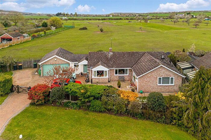 3 Bedroom Bungalow For Sale In Box End Road, Kempston, Bedford, Bedfordshire, MK43