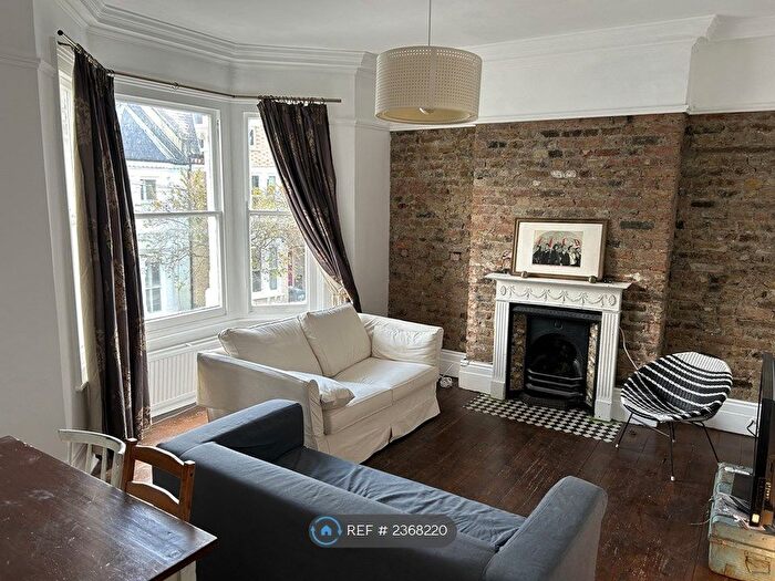 2 Bedroom Flat To Rent In Brixton, London, SW2