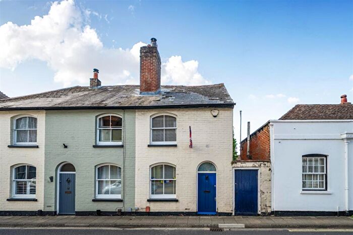 2 Bedroom End Of Terrace House For Sale In East Street, Titchfield Village, PO14