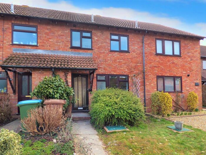 3 Bedroom Terraced House To Rent In Dingley Road, Rustington, Littlehampton, BN16