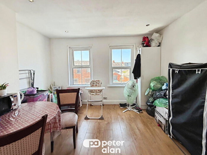 1 Bedroom Flat To Rent In Caerphilly Road, Cardiff, CF14