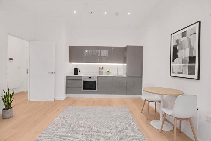 1 Bedroom Flat To Rent In **Limited Offer: £. Rent Contribution - Sunrise Parkway, Milton Keynes, MK14