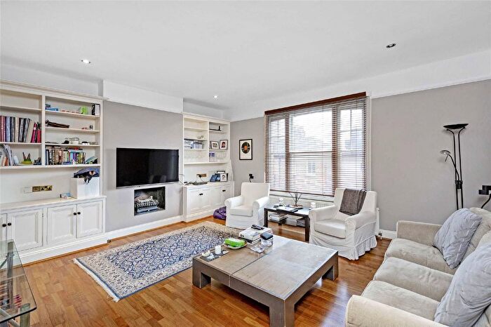 3 Bedroom Flat For Sale In Wandsworth Bridge Road, Fulham, London, SW6