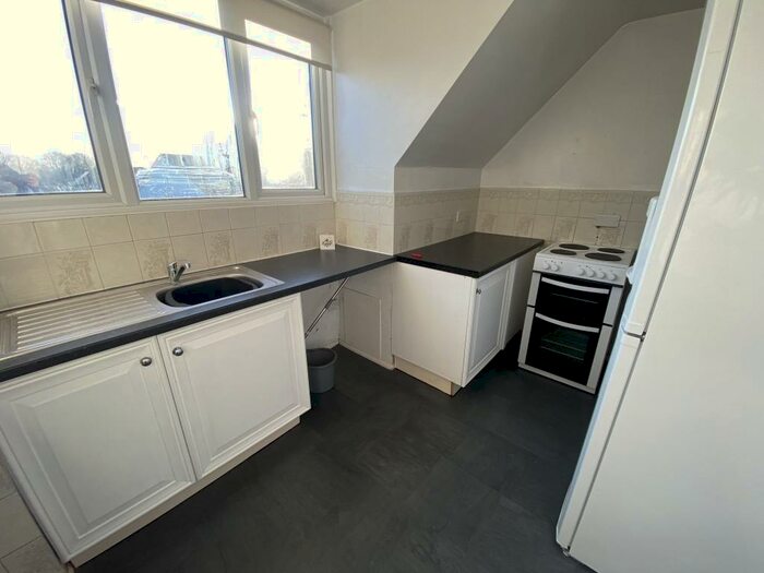 1 Bedroom Flat To Rent In High Street, Pensnett, Brierley Hill, DY5