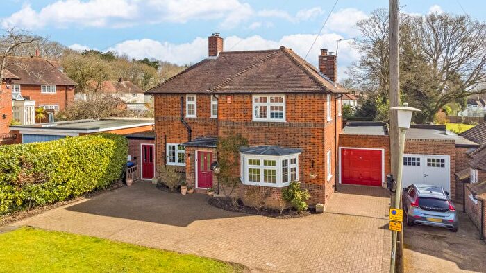4 Bedroom Detached House For Sale In High Oaks Road, Welwyn Garden City, Hertfordshire, AL8