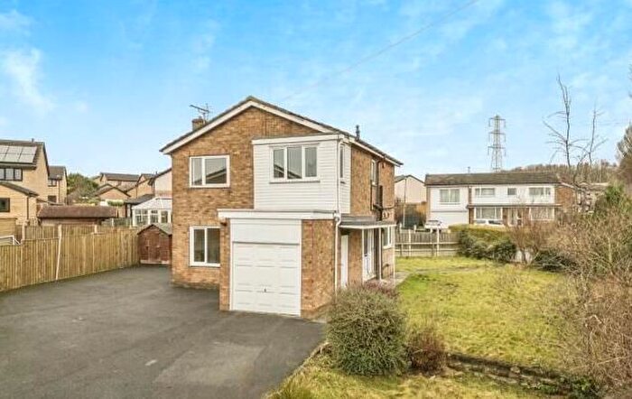 3 Bedroom Detached House To Rent In Park Hill, Huddersfield, HD2
