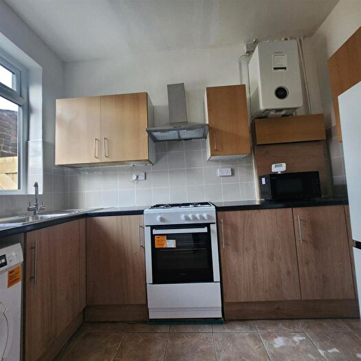 1 Bedroom House To Rent In Clitheroe Road, Manchester, M13