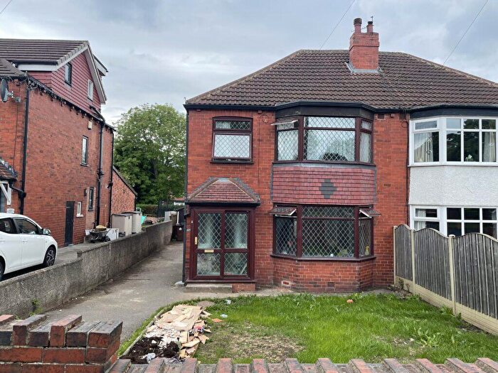 3 Bedroom Semi-Detached House To Rent In Ring Road, Crossgates, LS15