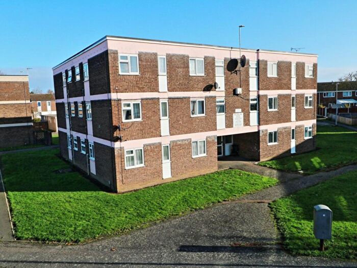2 Bedroom Apartment For Sale In Mallard Lane, St Neots, PE19