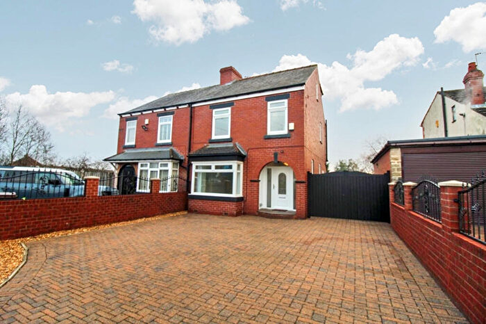 3 Bedroom Semi Detached House For Sale In Bar Lane, Mapplewell, Barnsley, S75