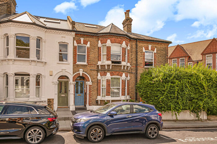 2 Bedroom Flat For Sale In Goodrich Road, East Dulwich, SE22