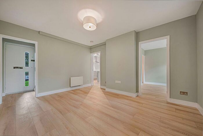 1 Bedroom Flat To Rent In Perth Road, Beckenham, BR3