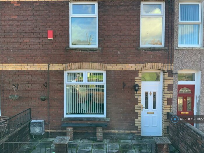 4 Bedroom Terraced House To Rent In Pentwyn Terrace, Pontypool, NP4