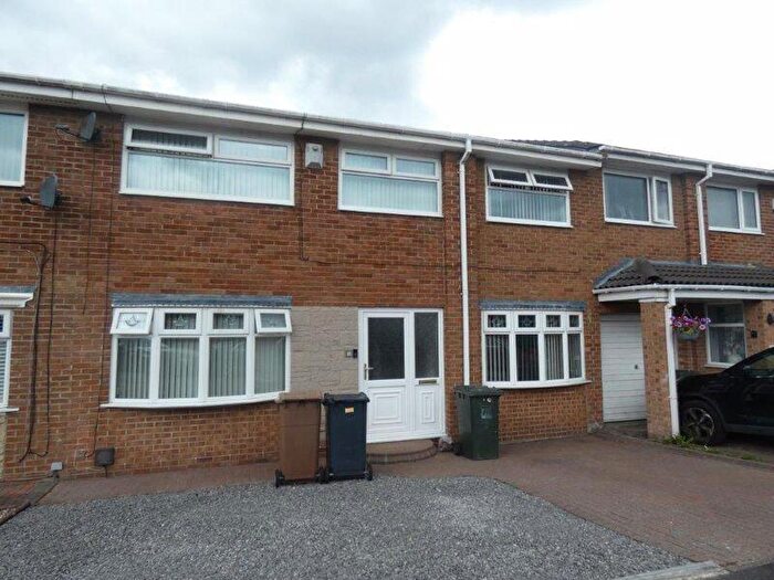 4 Bedroom Semi Detached House For Sale In Bannockburn, Newcastle Upon Tyne, NE12