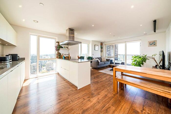 1 Bedroom Flat For Sale In Creekside, Deptford, SE8