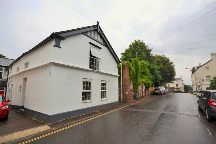 2 Bedroom Flat To Rent In St. Davids Hill, Exeter, EX4