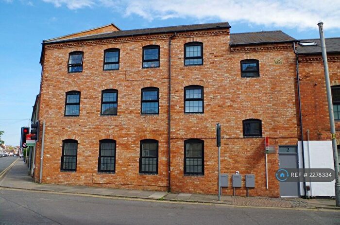 2 Bedroom Flat To Rent In Studio West, Northampton, NN1