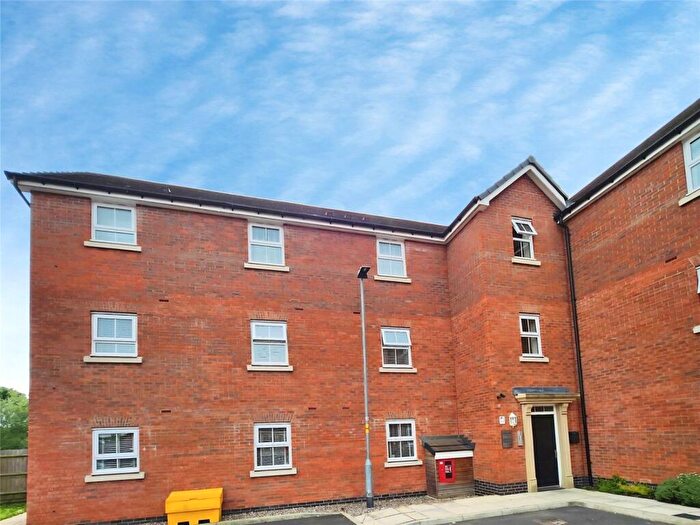 2 Bedroom Flat For Sale In Dragonfly Court, Nuneaton, Warwickshire, CV10