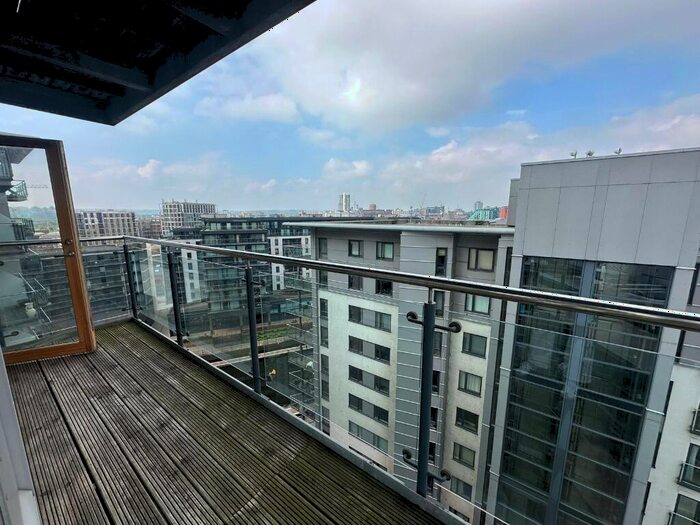 2 Bedroom Apartment To Rent In The Boulevard, Leeds, West Yorkshire, LS10