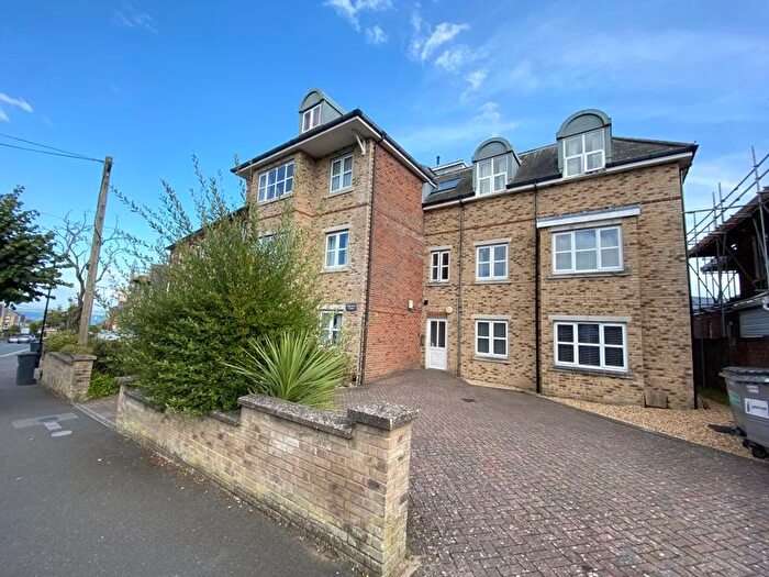 1 Bedroom Flat To Rent In Mill Hill Road, Cowes, PO31