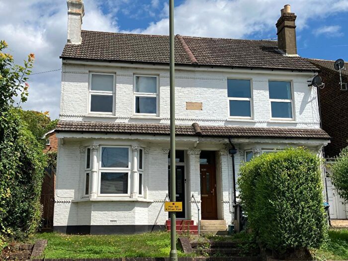 1 Bedroom Maisonette For Sale In Godstone Road, Whyteleafe, Surrey, CR3