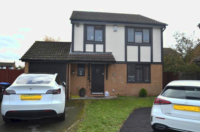 4 Bedroom Detached House To Rent In Ambleside Way, Egham, TW20
