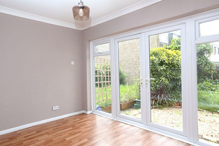 1 Bedroom Flat To Rent In Sommerville Close, Faversham, ME13