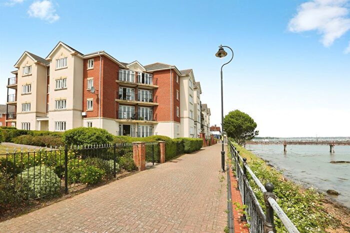 2 Bedroom Flat For Sale In Vanguard Road, Gosport, PO12