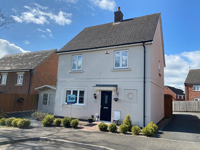 3 Bedroom Detached House For Sale In Utah Close, Hinckley, LE10