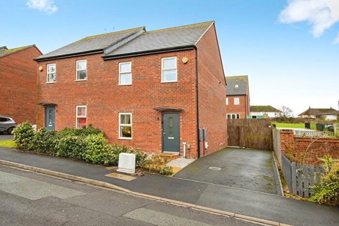 3 Bedroom Semi Detached House For Sale In Kentmere Approach, Leeds, LS14