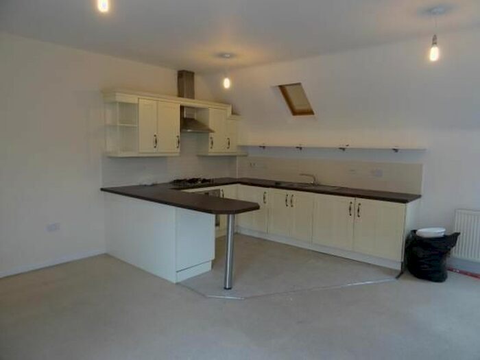 2 Bedroom Town House To Rent In Attenborough Close, Leicester, LE18