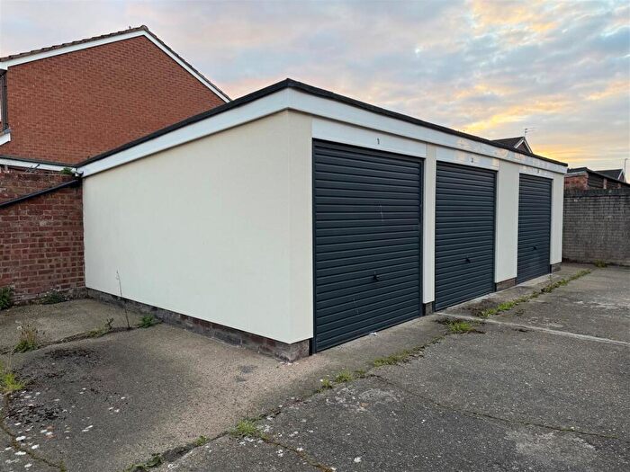Garage / Parking For Sale In Edinburgh Road, Formby, L37