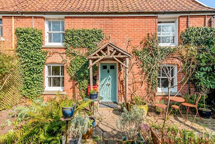 4 Bedroom Cottage For Sale In The Street, Wenhaston, IP19
