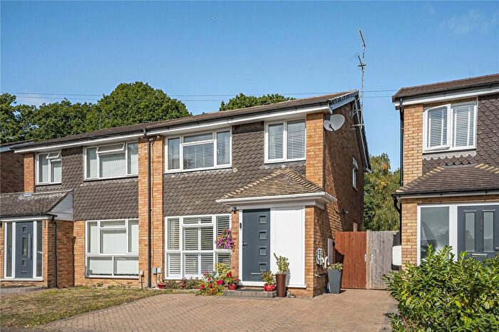 3 Bedroom Semi-detached House For Sale In Ringway Road, Park Street, St. Albans, Hertfordshire, AL2