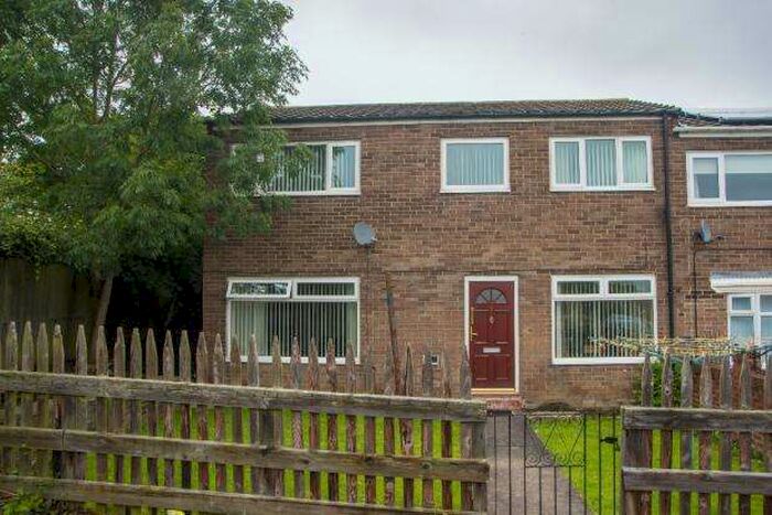 3 Bedroom Semi-Detached House To Rent In Forestbourn Court, NE5