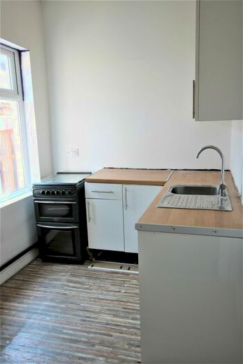 2 Bedroom Flat To Rent In Montague Street, Blackburn, BB2
