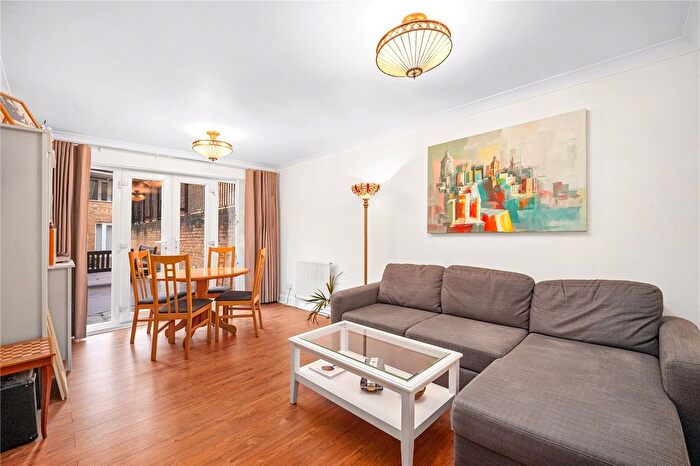 1 Bedroom Flat For Sale In Sapphire Court, Ensign Street, E1