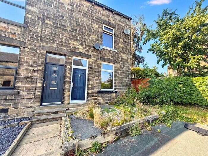 2 Bedroom End Of Terrace House For Sale In Cragg View, Silsden, BD20
