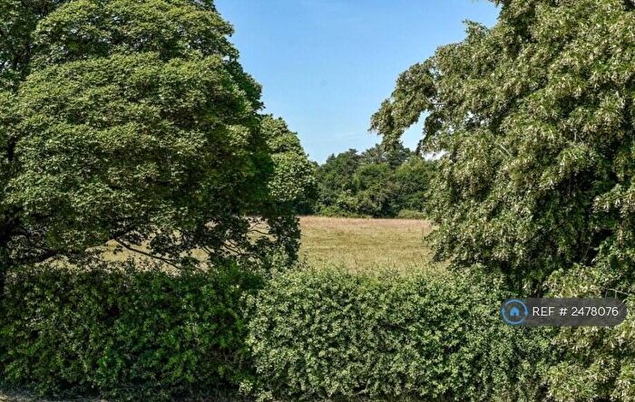 2 Bedroom Flat To Rent In Lord Lyon, Stockcross, Newbury, RG20