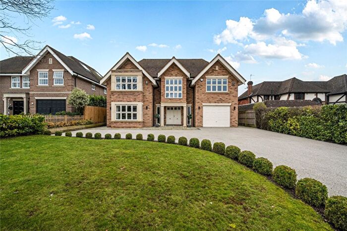5 Bedroom Detached House For Sale In Hazel Grove, Farnborough Park, BR6