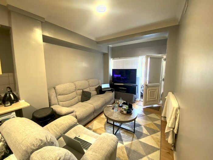 1 Bedroom Studio To Rent In Costons Avenue, Greenford, UB6